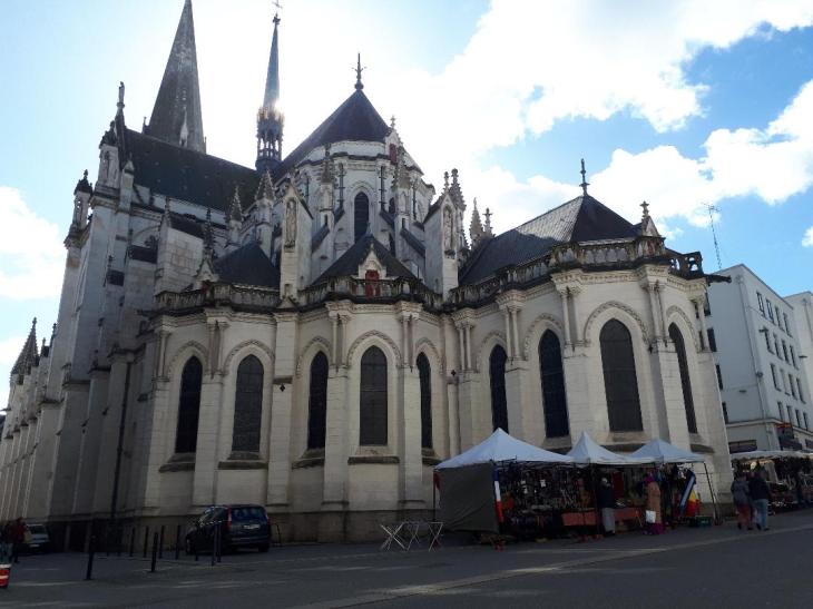 Nantes Basilica Saint Nicolas back arrving mar24