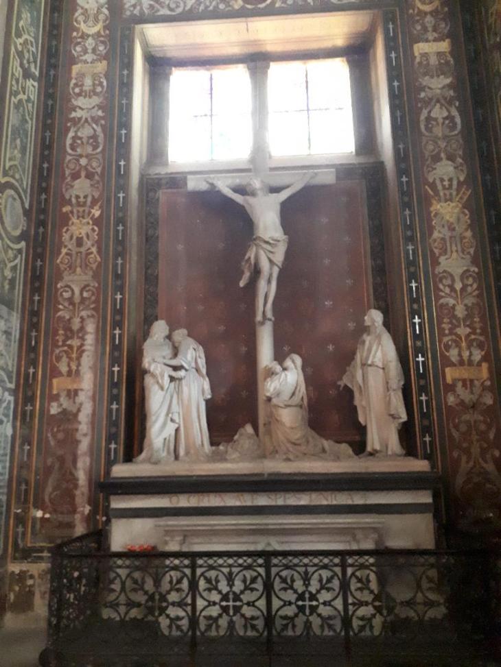 Nantes ch Notre Dame de Bon Port chapel Christ at the Cross mar24