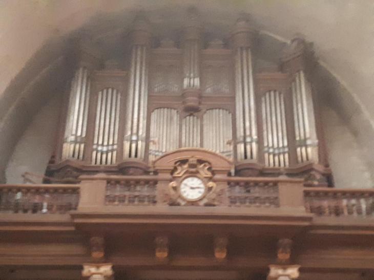 Nantes ch Notre Dame de Bon Port organ back inside mar24
