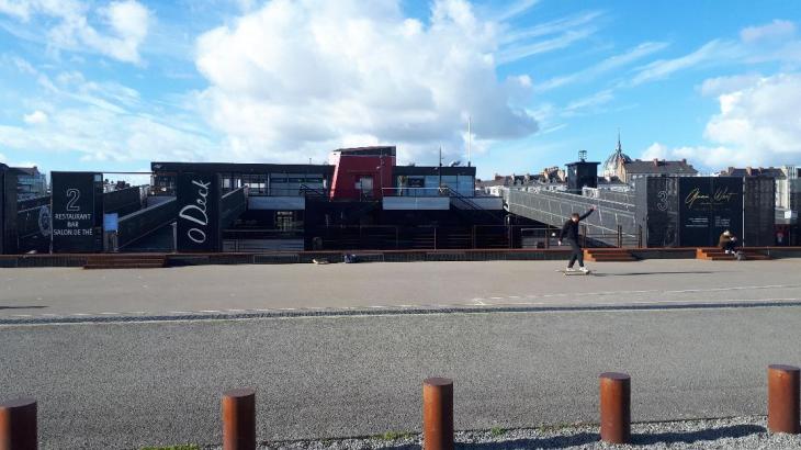 Nantes ile de Nantes peniche boat resto far mar24