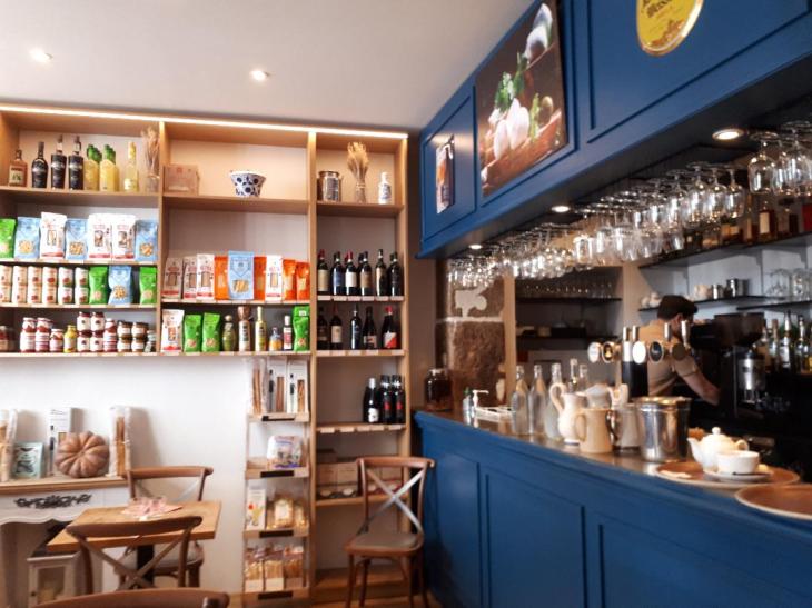 Nantes nota bene pizzeria bar counter mar24