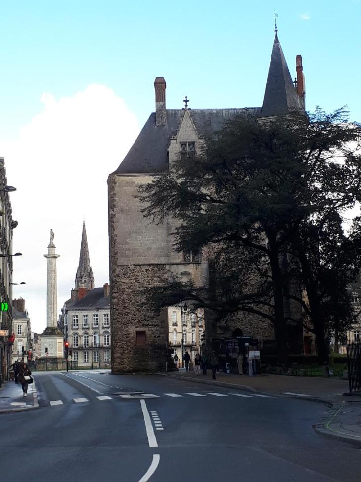 Nantes porte Saint Pierre to colonne Louis-XVI mar24
