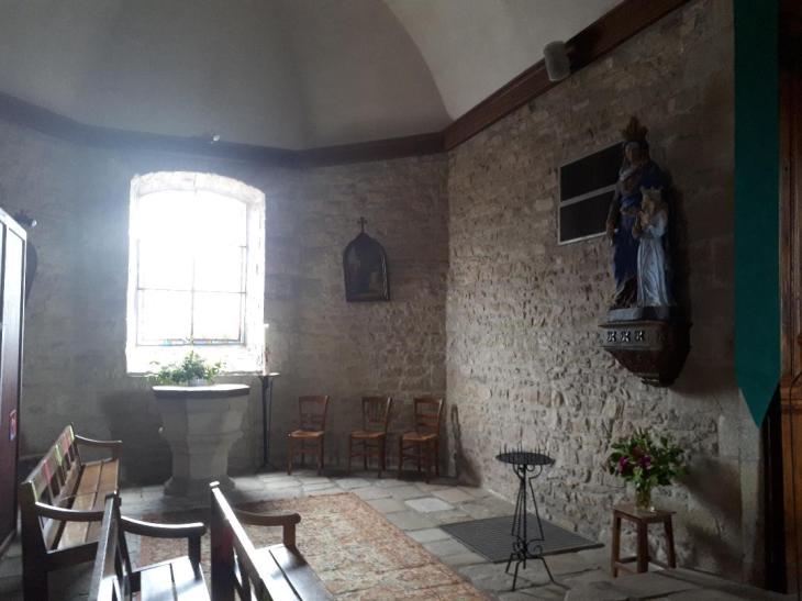 Ploeren Ch of Saint-Martin chapel virgin and baptismal font aug20