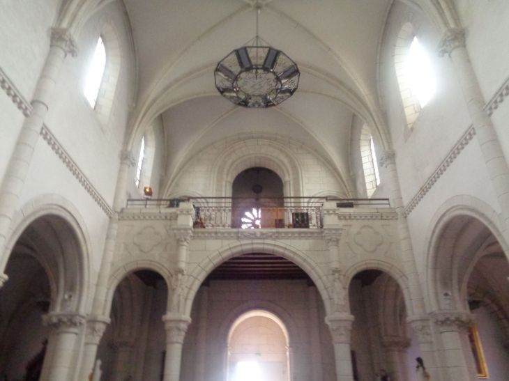 Pornic ch Saint Gilles back inside mar24