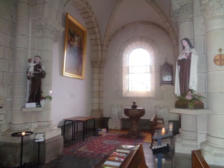 Pornic ch Saint Gilles chapel baptismal font mar24
