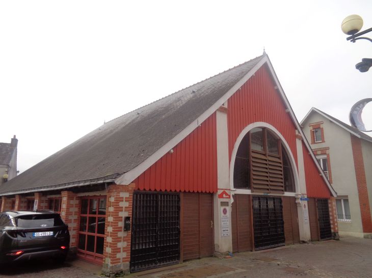 Pornic Les Halles front mar24