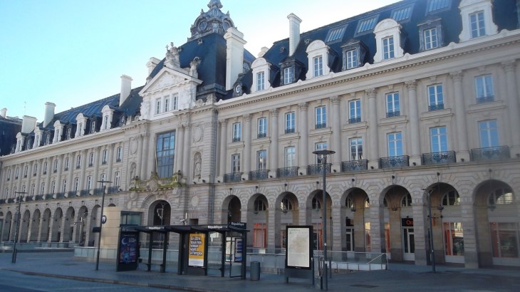 rennes-palais-du-commerce-post-office-dec13