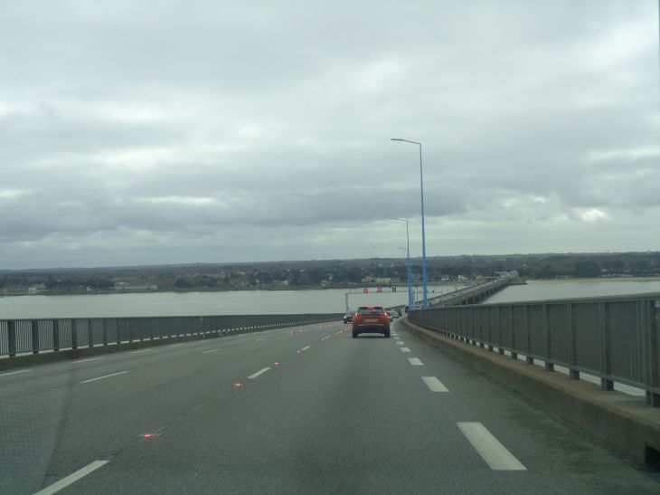 Saint Nazaire Pont de Saint-Nazaire down mar24