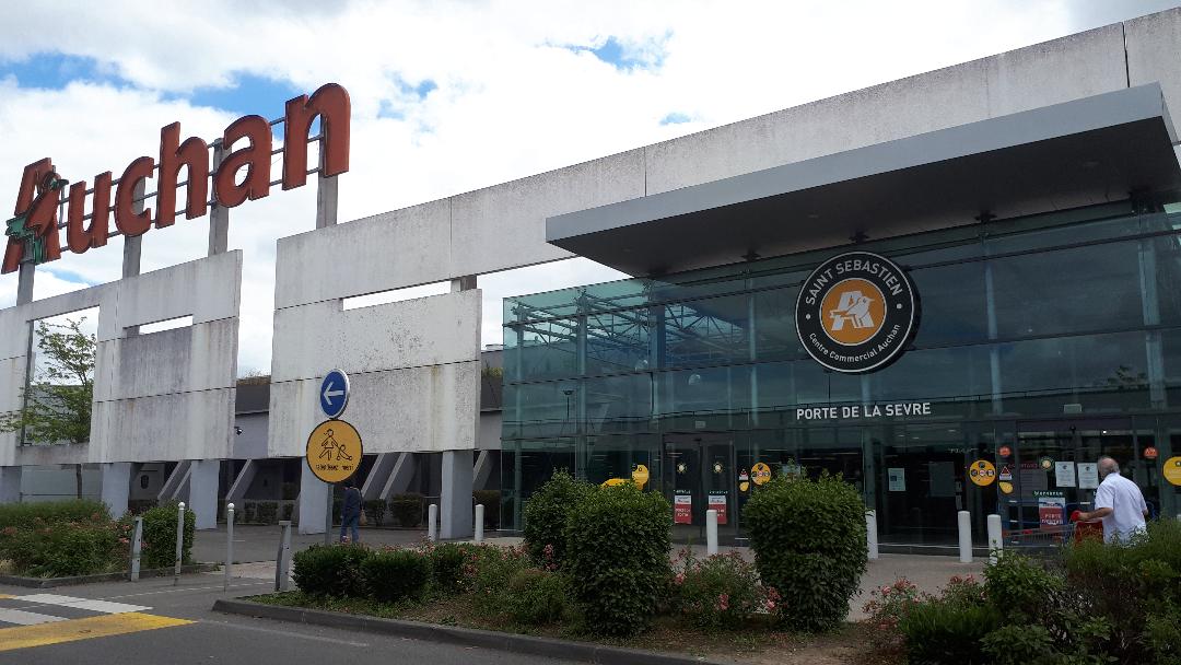 st sebastien sur loire cc auchan porte de la sevre jun20