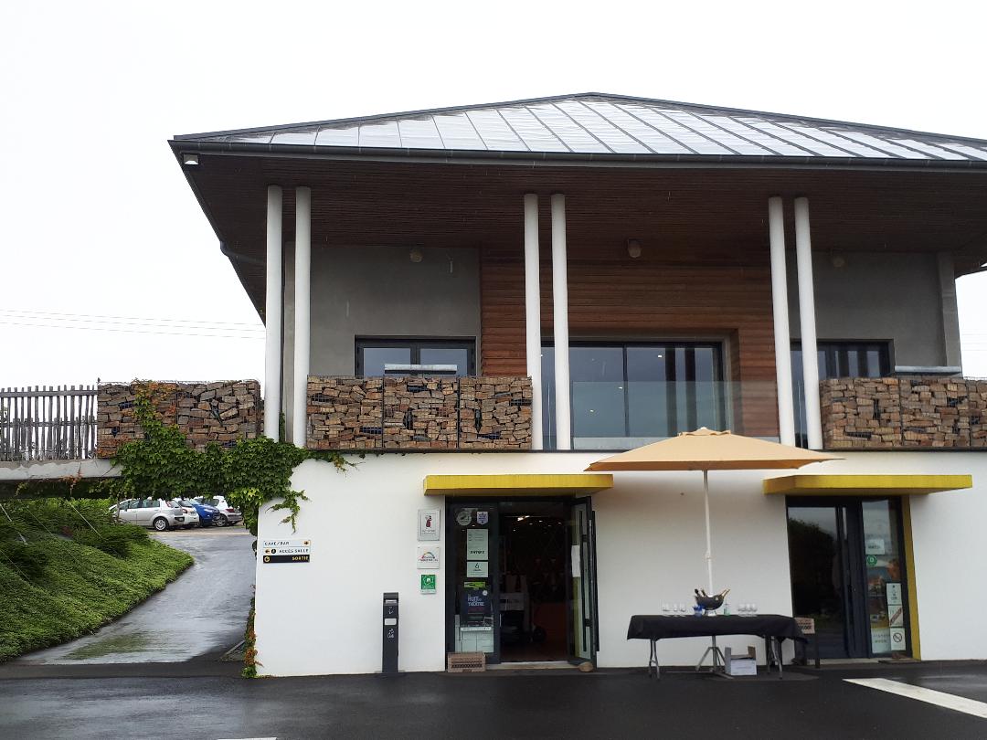 thouare-sur-loire-vig-marchais-cave-front-boutique-jun21