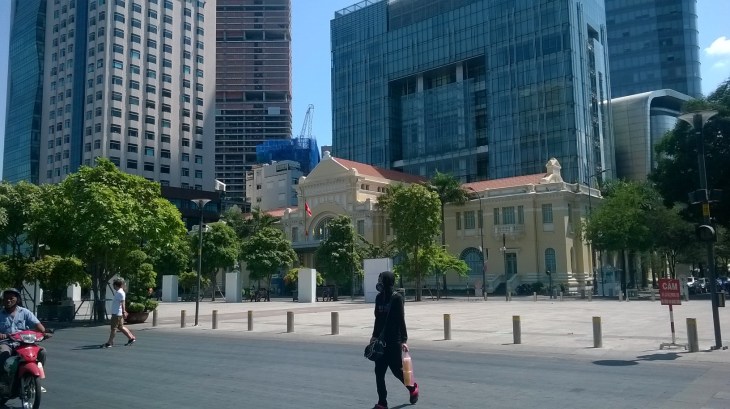 hcmc post office arriving le thanh sq mar16