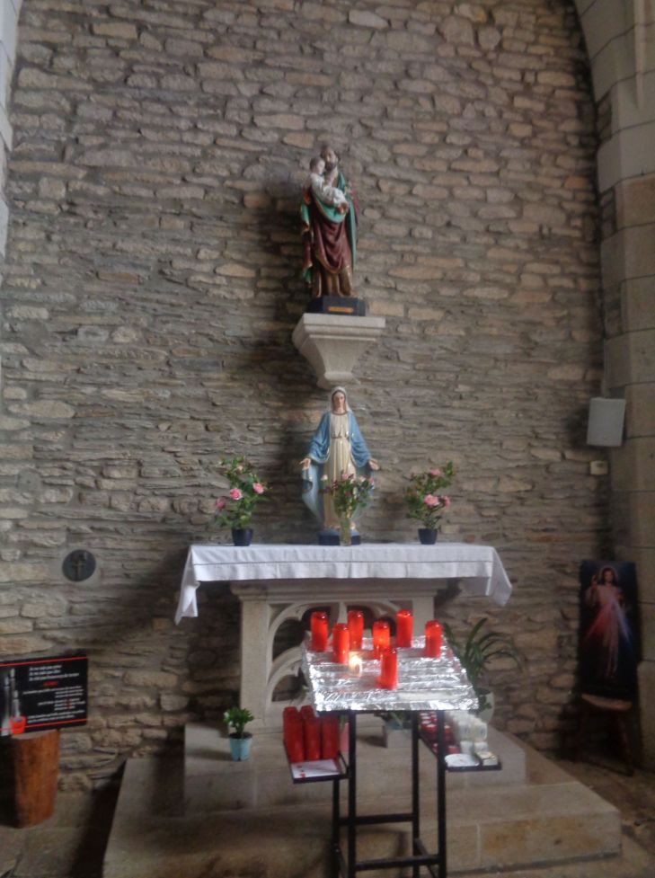 Le Roc Saint Andre ch St Andre chapel Holy Family apr24