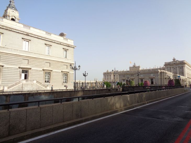 Madrid calle Bailen almudena left and palacio real right jul23