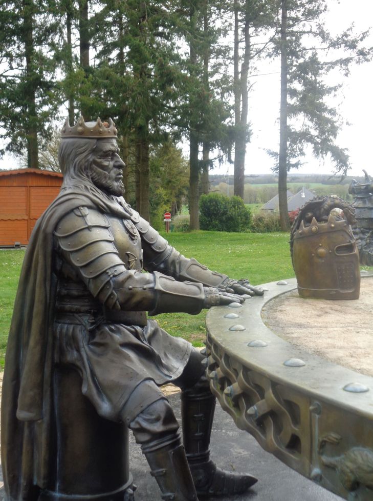 Neant sur Yvel table ronde knights Arthur apr24