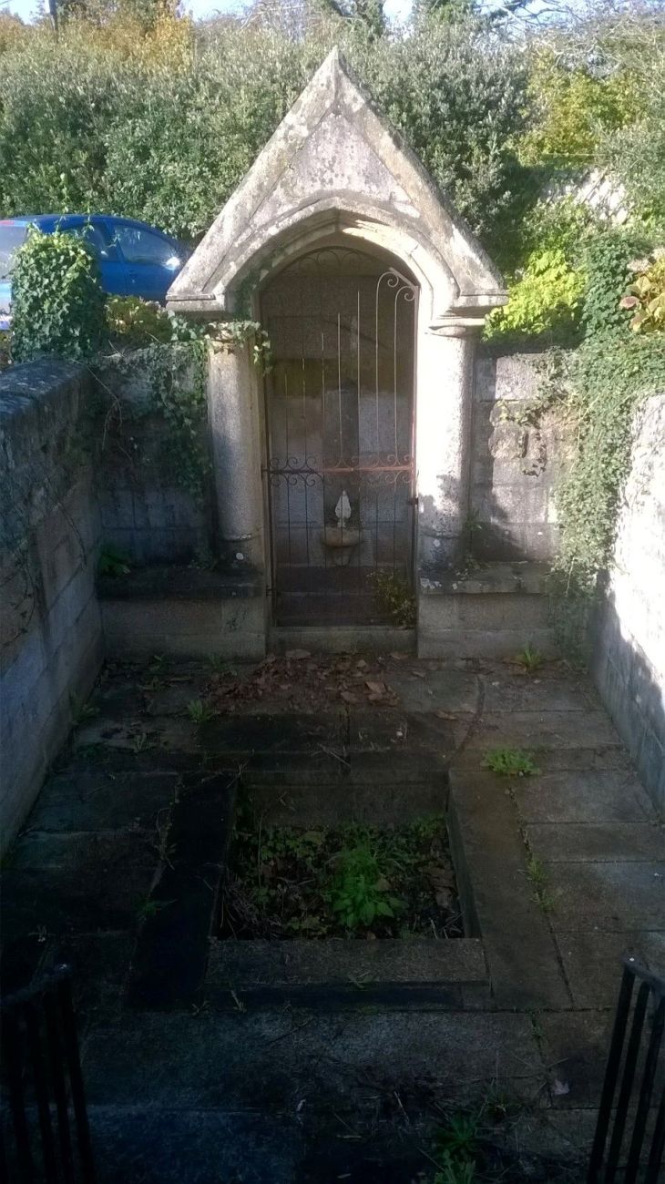 plu chateau de rimaison fountain of virgin in garden nov17