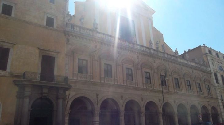 rome basilica of the 12 apostles front aug13