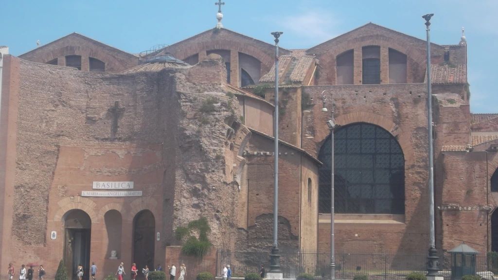 rome -church-basilica-santa-maria-dei-angeli-e-dei-martiri-ent-aug13