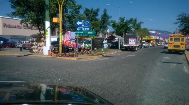 zapopan zrriv town on road to tepatitlan nov15