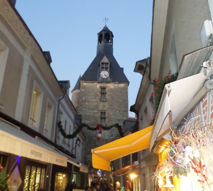 amboise-beffroi-tower-arrving-dec15