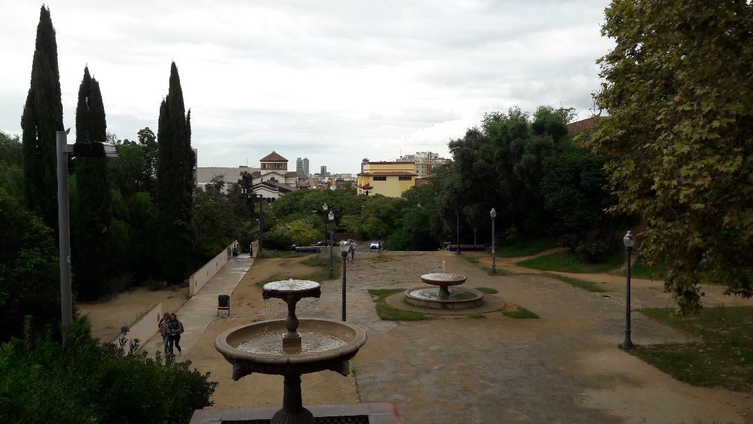 barcelona-montjuif-looking-down-fountain-on-carrer-guardia-urbana-oct18