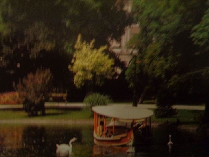 Bordeaux Jardin public barque c1999