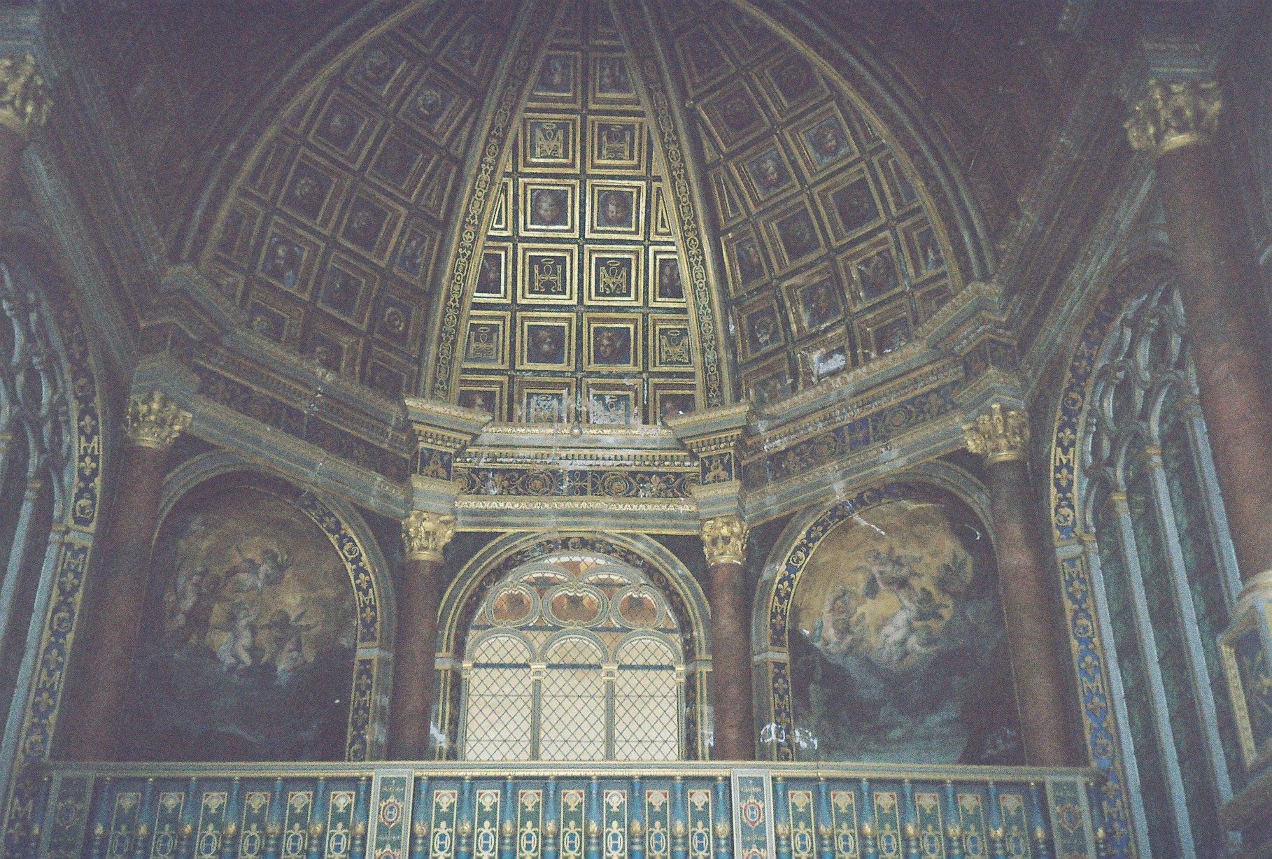 Fontainebleau chapel Saint Saturnin mar11