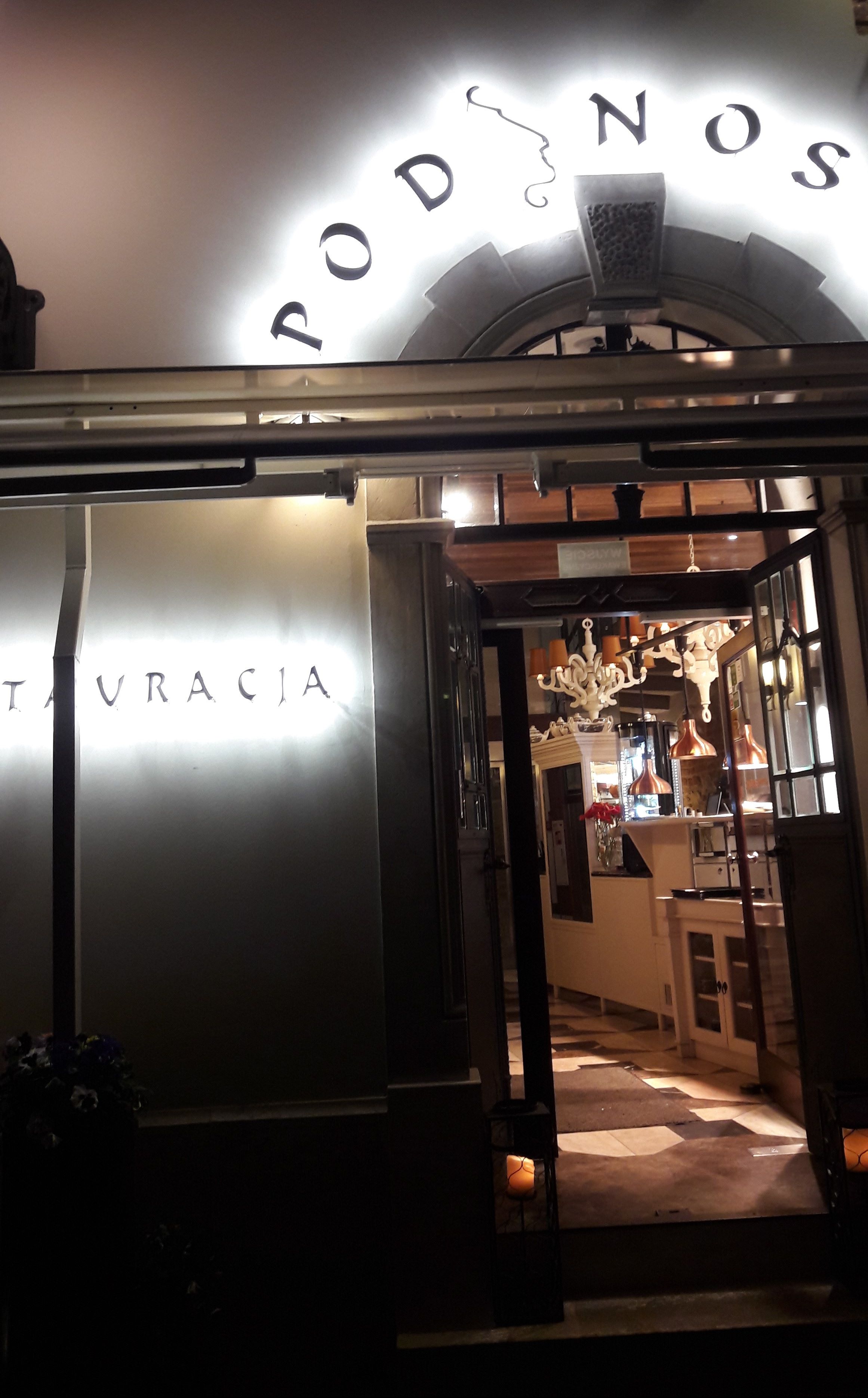 krakow-pod-nosem-resto-entrance may17