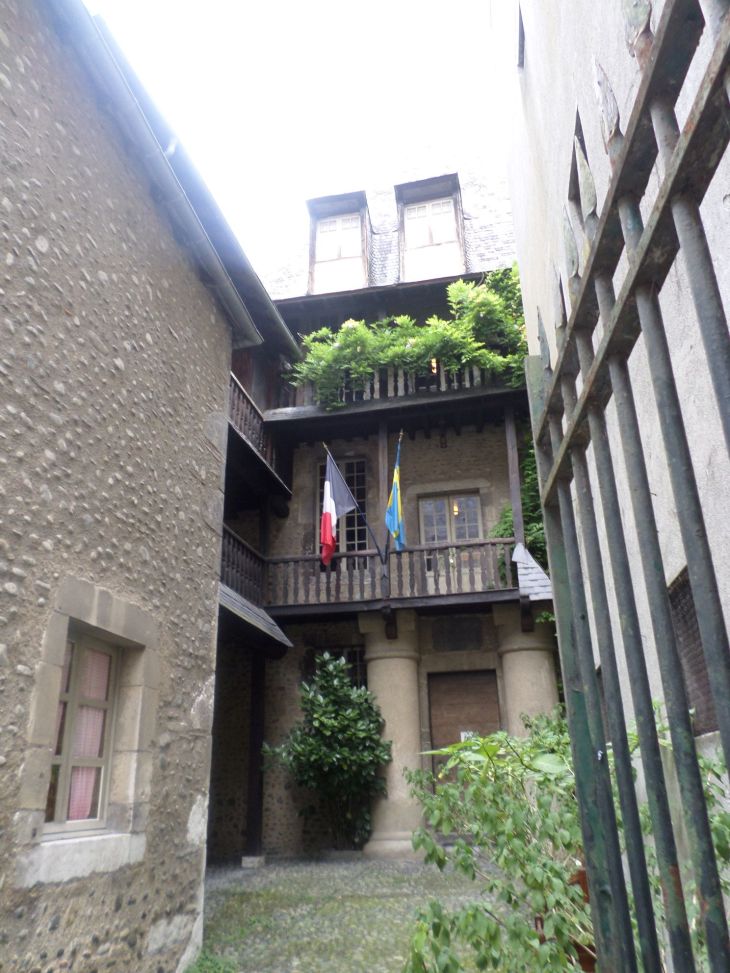 pau-musee-bernadotte-entrance- aug14