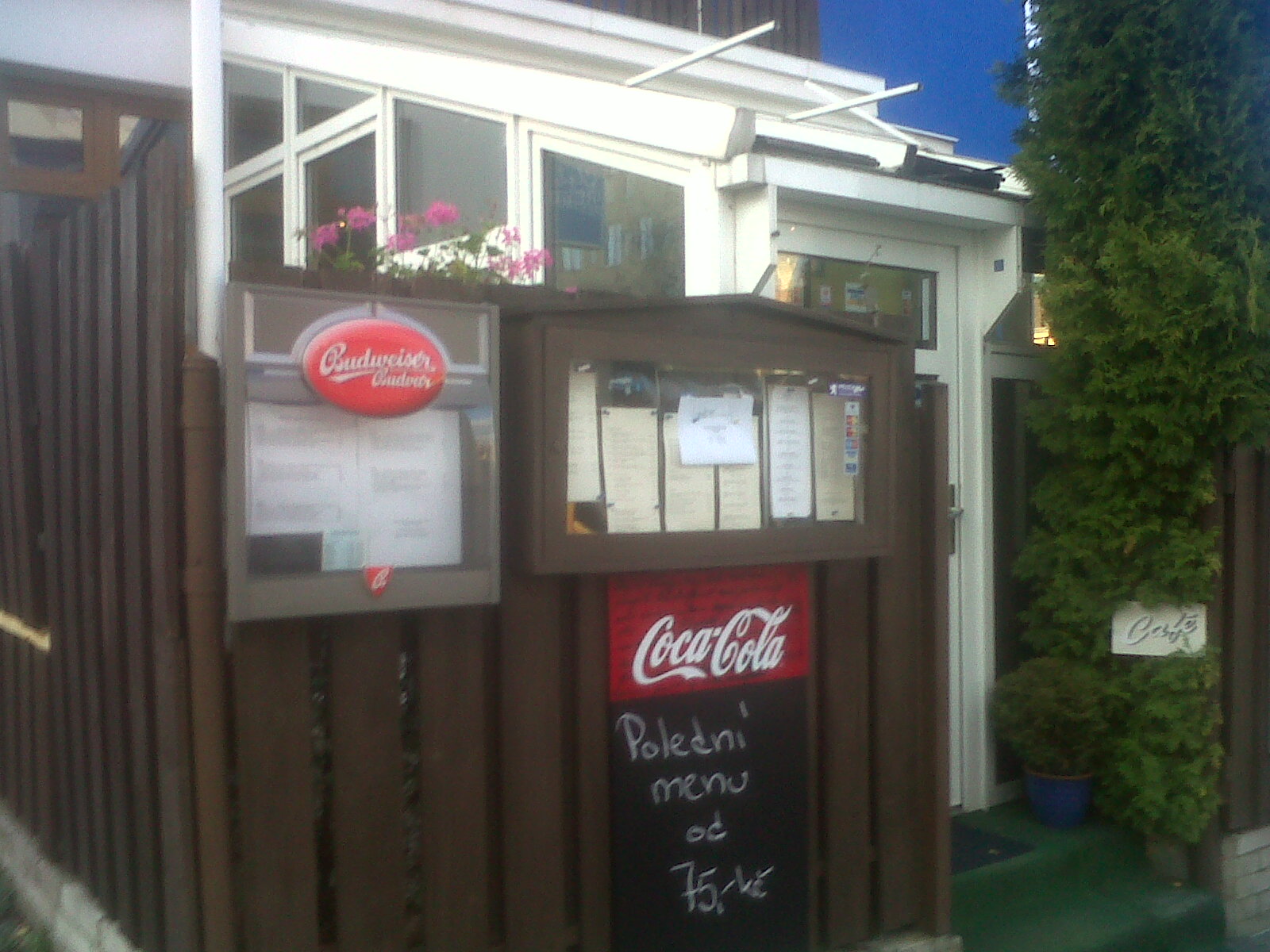 prague-peugeot-resto-outside-praha-10-nov13