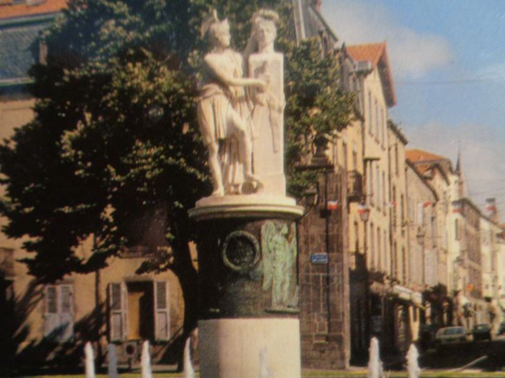 Riom fontaine desaix c1995