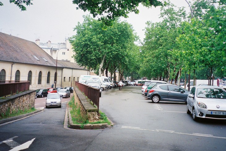 Versailles ave Sceaux parking before rue royale c2011