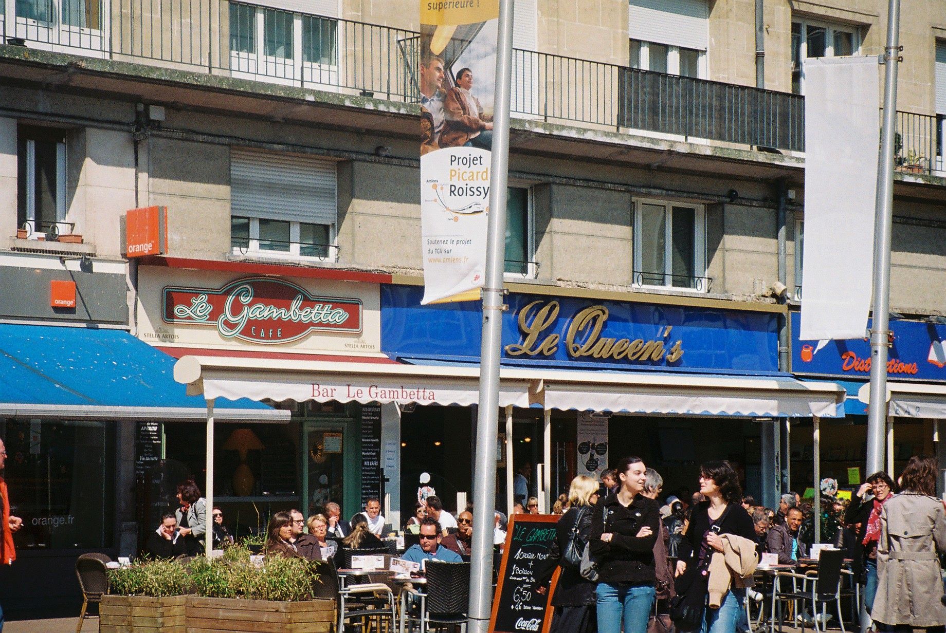 Amiens brasserie le queen's front apr10