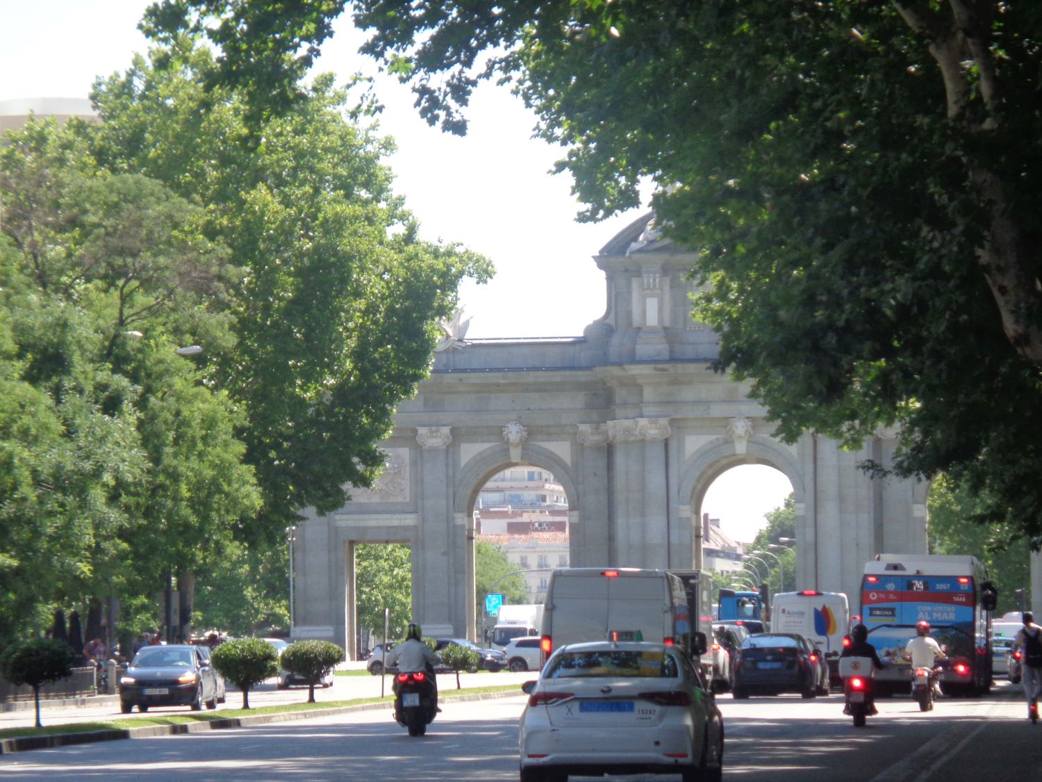 Madrid Puerta de Alcala side st jun24