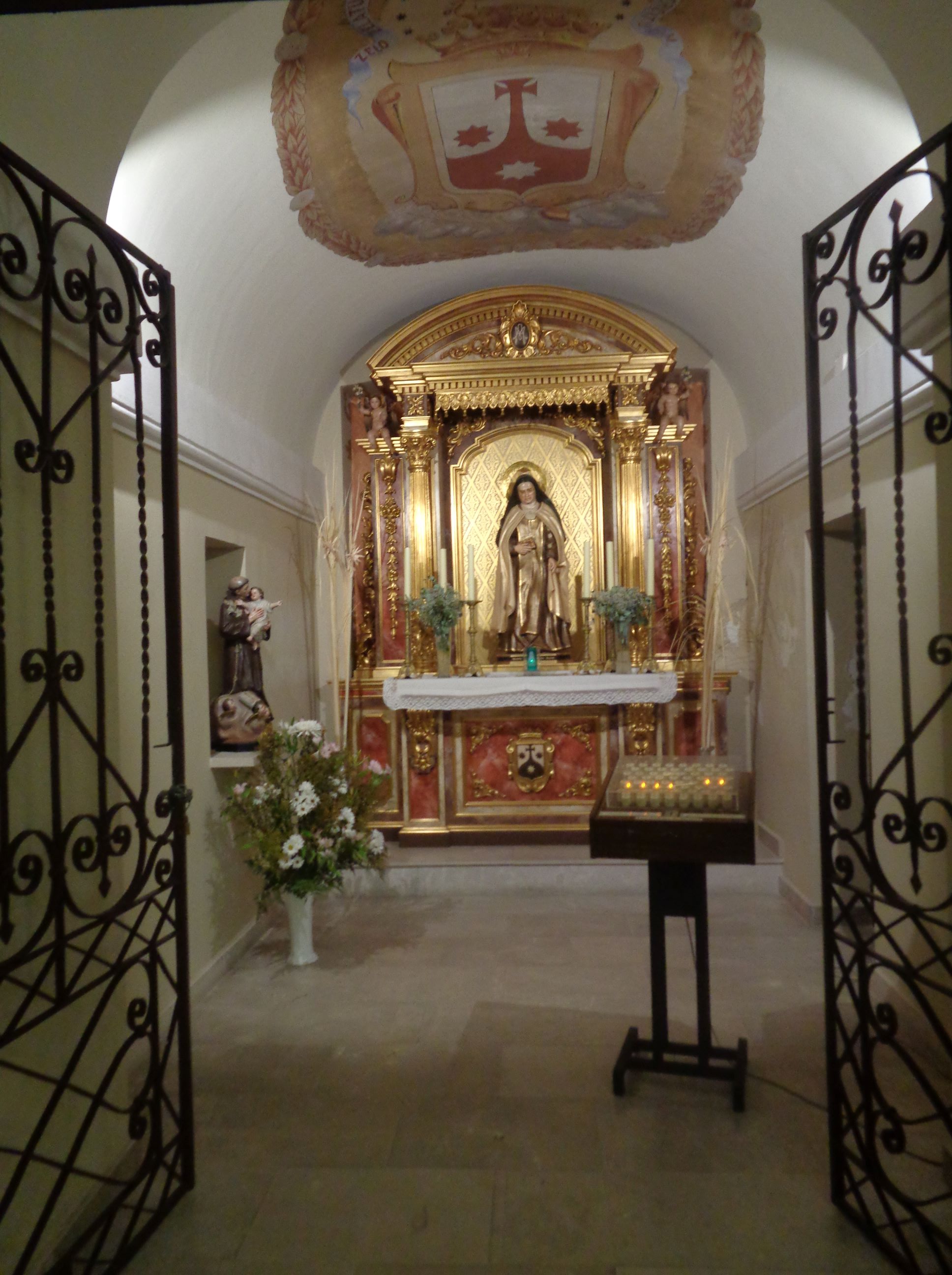 Medina del Campo ch Ntra Sra del Carmen chapel virgin jun24