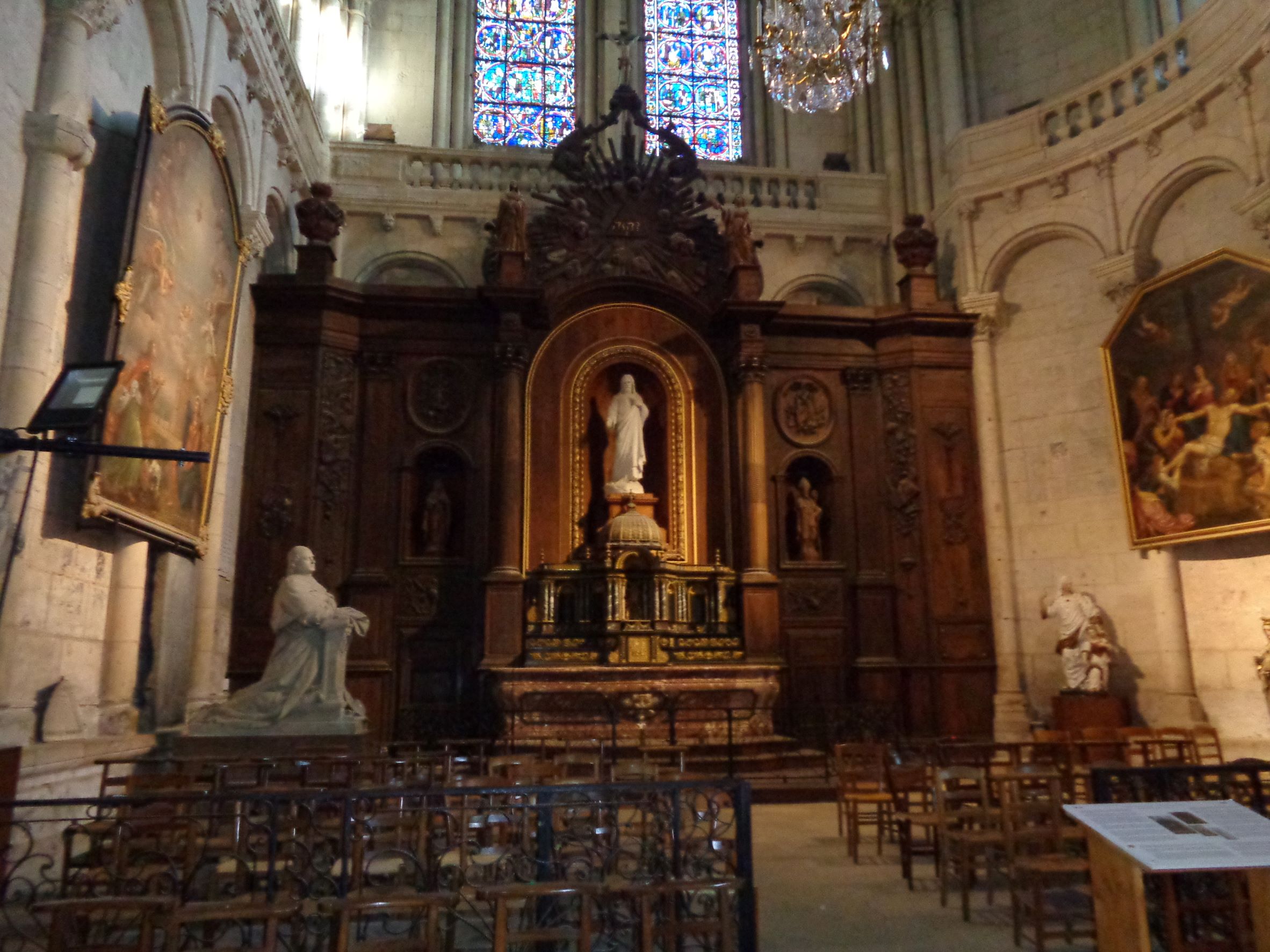 Poitiers cat st pierre chapel sacre heart from convent oct21