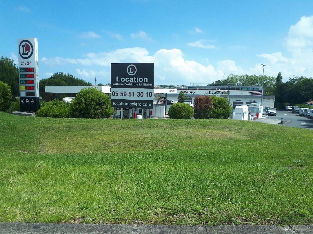 Saint Jean de Luz road leclerc gas jun24