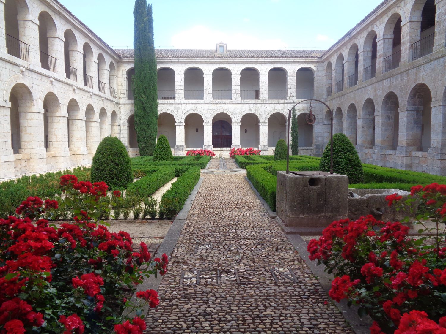 Tordesillas Real Convento de Santa Clara cloister jun24