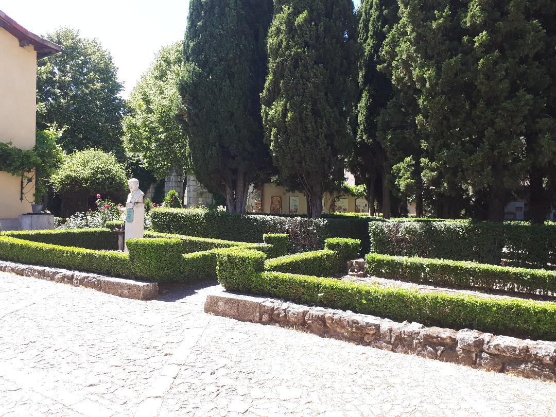 Valladolid casa zorrilla garden entr jun24