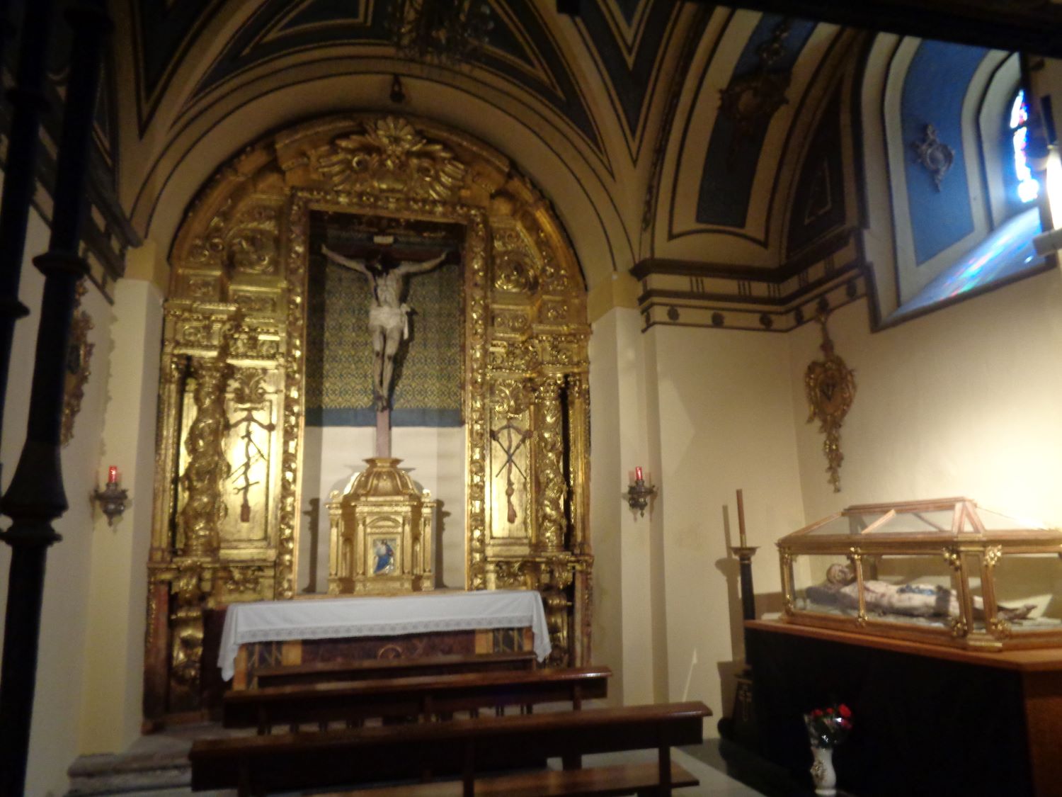 Valladolid ch Nuestra Sra de las Angustias chapel resurrection et tombeau jun24