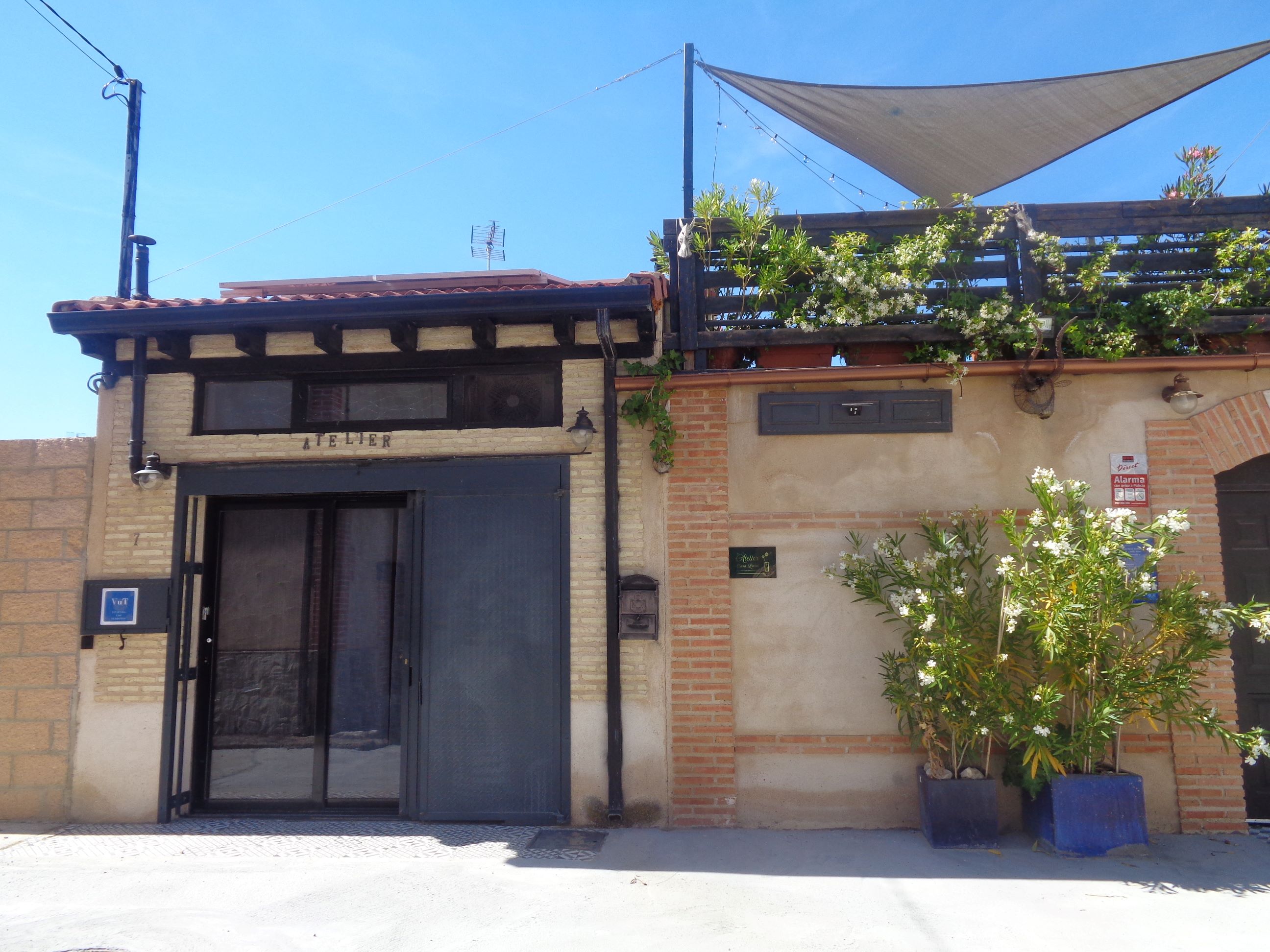 Velliza atelier apart house rental 10-15 june jun24