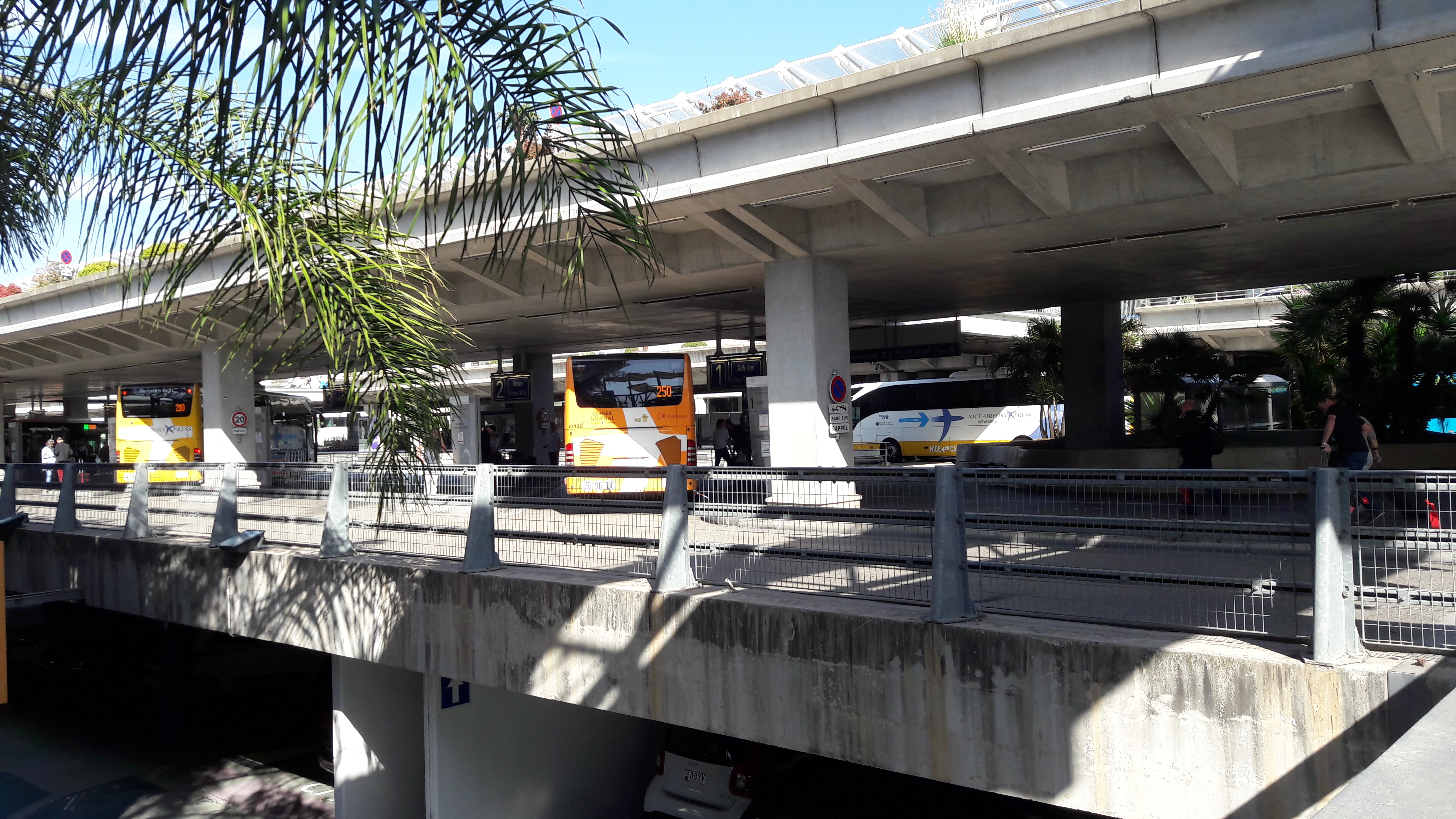 1nice-airport-bus-terminal-oct17