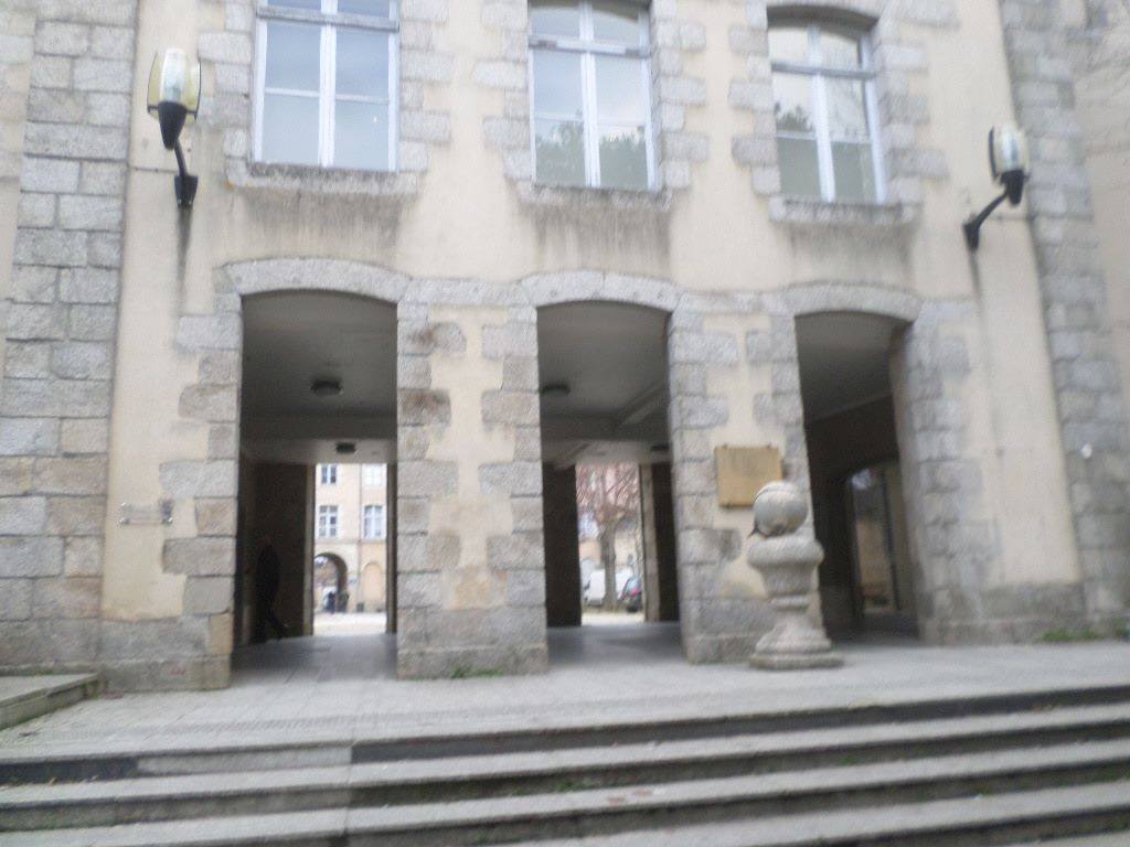 alencon-mus-beaux-arts-cour-de-la-dentelle-jan19