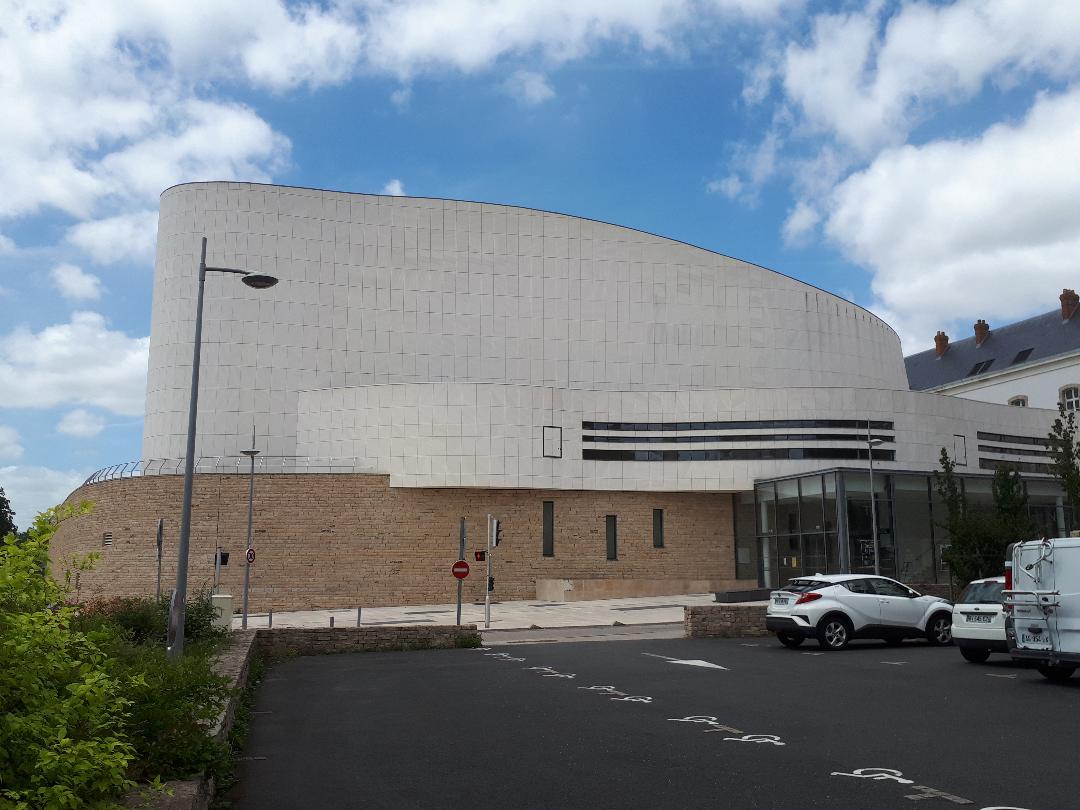 cholet-espace-saint-louis-front-rue-de-lancienne-hopital-jul20