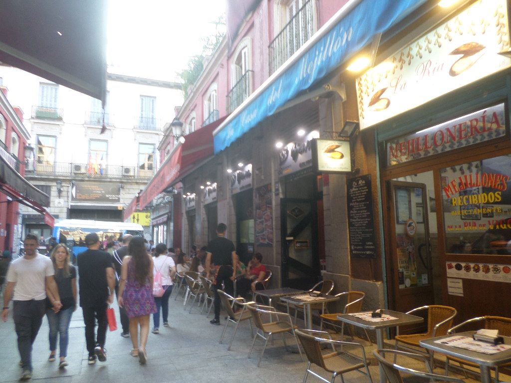 madrid-las-bravas-pasaje-matheu-5-resto-aug19