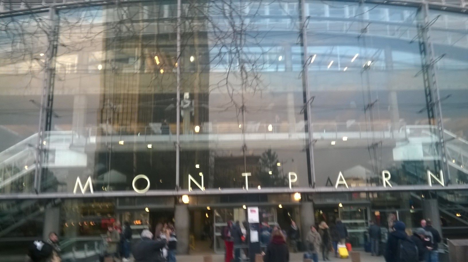 paris-gare-montparnasse-main-ent-bus82-feb17