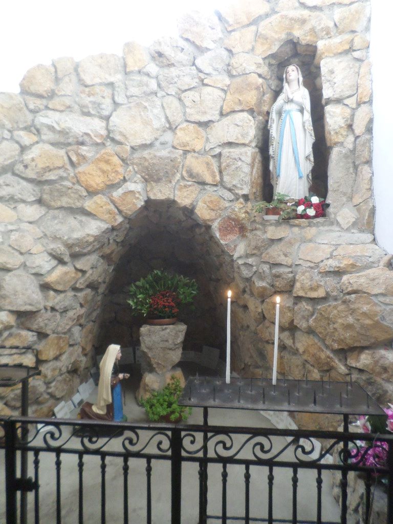 penestin-ch-st-gildas-grotto-virgin-oct19