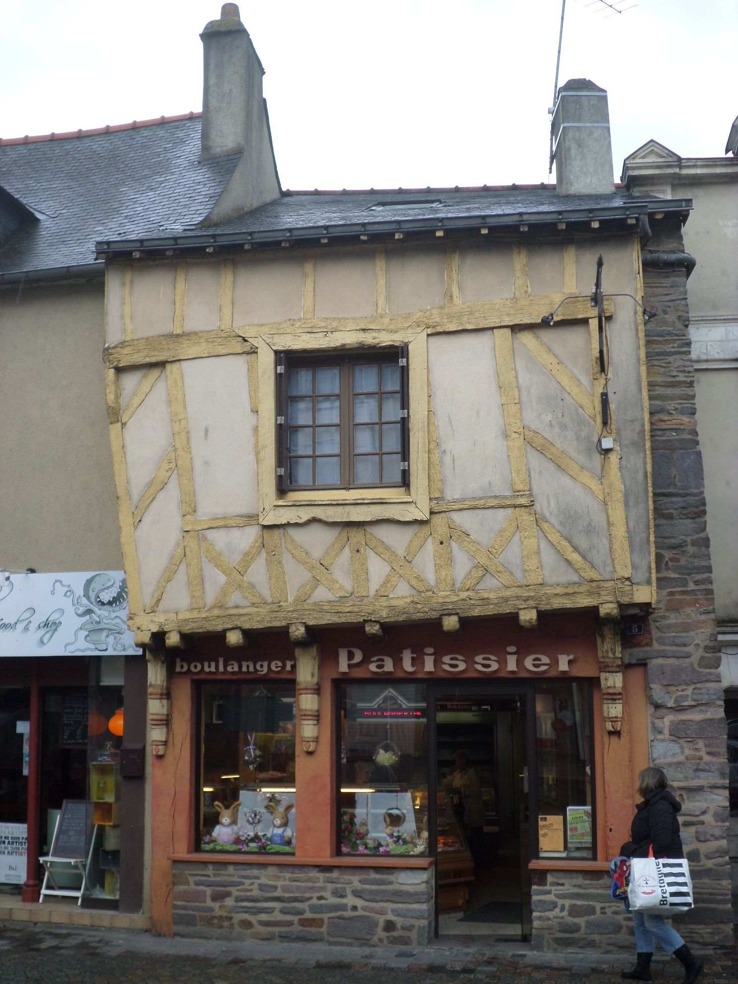 redon-boulangerie-le-fournil-de-la-fontaine-closed-my15