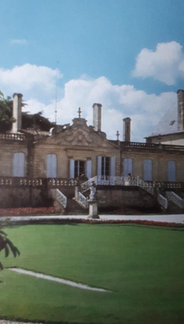 Saint Julien Chateau Beychevelle front