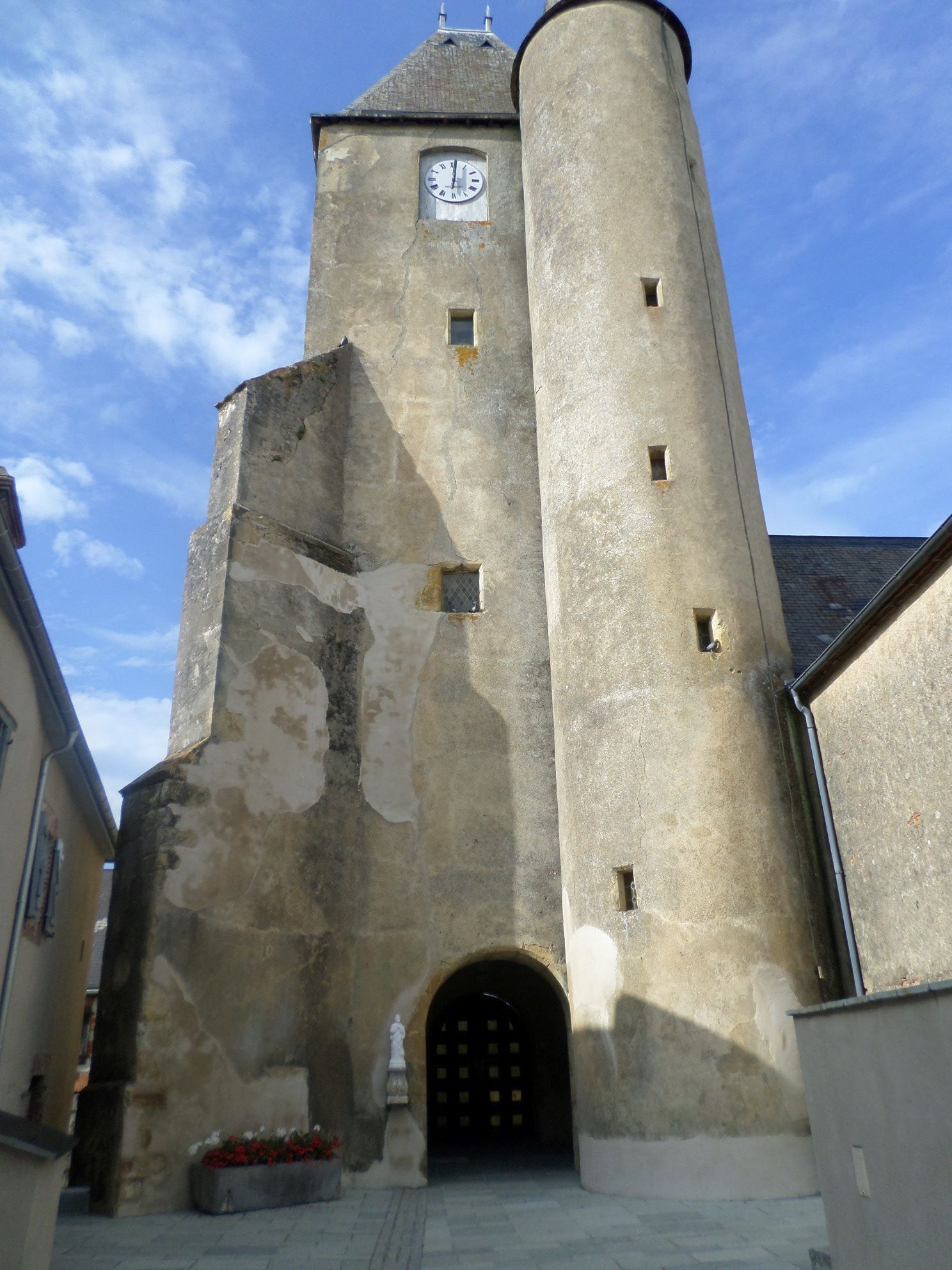 theze-church-st-pierre-front-and-tower-aug14