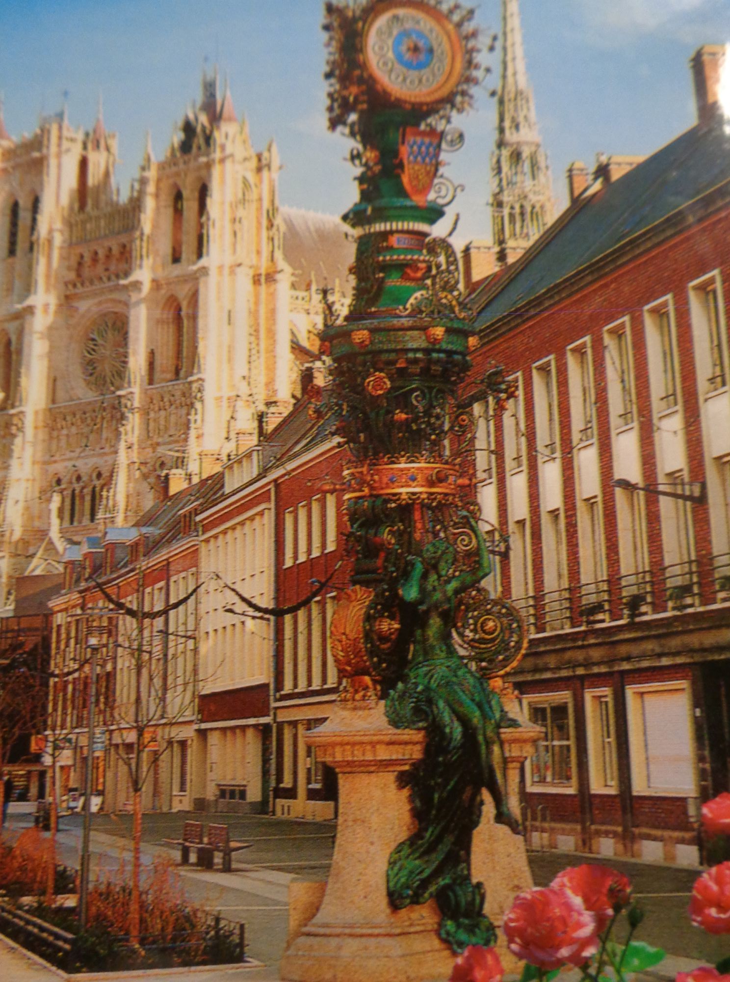 Amiens horloge Dewailly near cathédrale Notre Dame